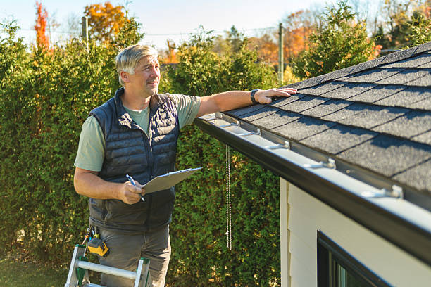 Professional Metal Roofing technician working in Sun Valley, CA